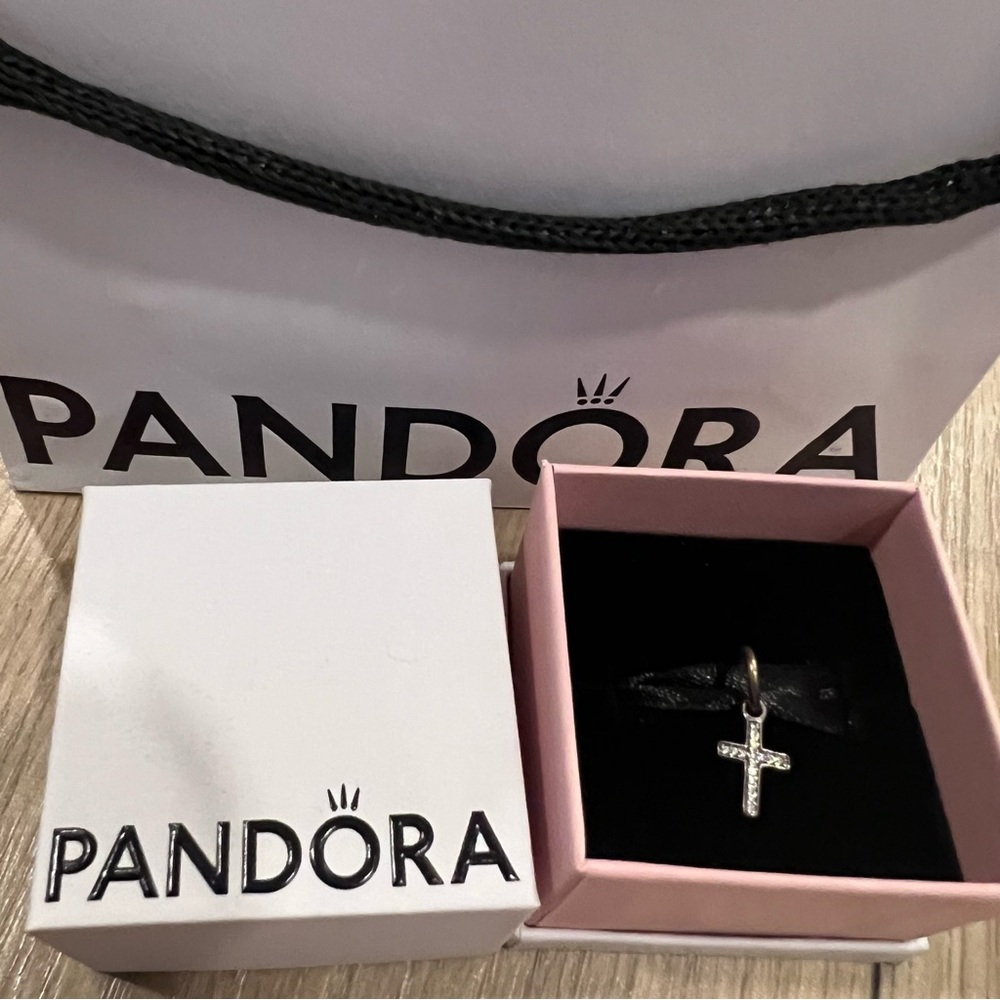 NWT Pandora Sparkling Cross Dangle Charm
